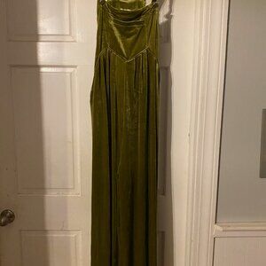 Bibi size large green velvet overalls